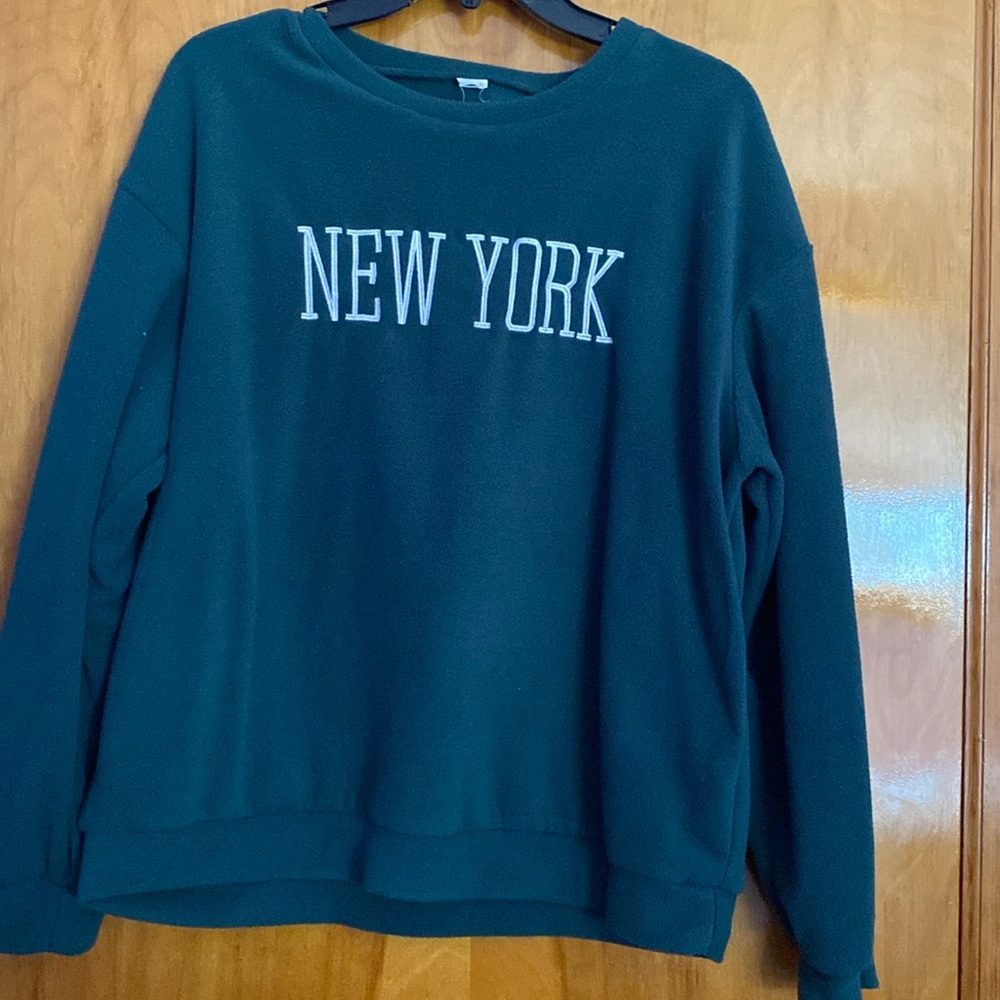 Green “New York” crewneck